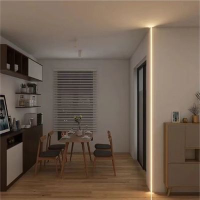 Γραμμική οδηγημένη γωνία 200cm 300cm τοίχων σχεδιαγράμματος αργιλίου γραμμών εσωτερικού γραφείου φω'των των οδηγήσεων φραγμών KTV